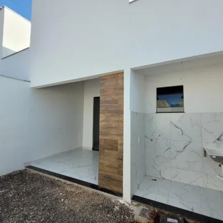 Buy this 3 bed house on Rua Dallas in Novo Mundo, Uberlândia - MG