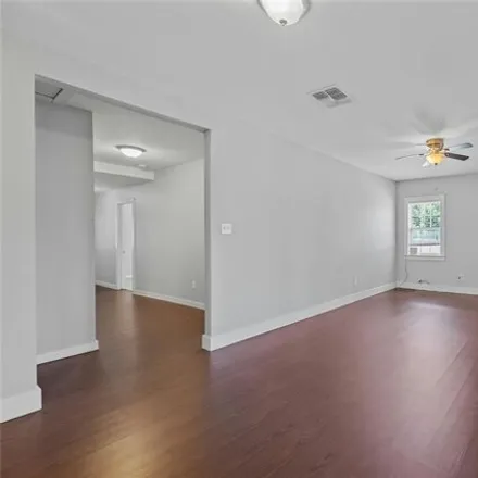 Image 4 - 5501 Hudson St, Austin, Texas, 78721 - House for rent