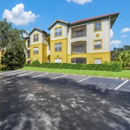 Buy this 3 bed condo on 11571 Villa Grand in Fort Myers, FL 33913