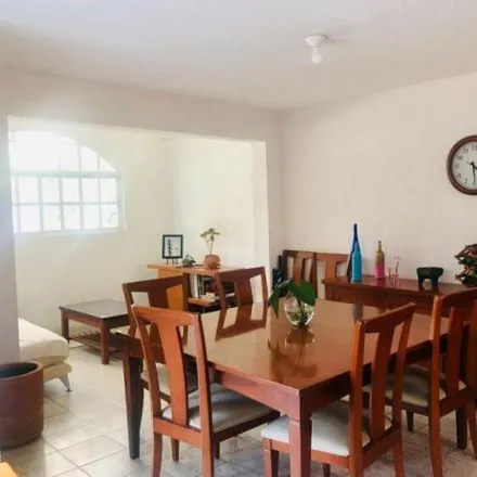 Buy this 4 bed house on Boulevard Bosques del Campestre in Priv Tucan, 37125 León