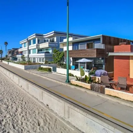 Image 4 - 2681 Ocean Front Walk, San Diego, CA 92109, USA - House for sale