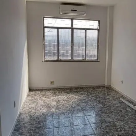 Rent this 2 bed apartment on Rua Silva Fernandes in Jardim 25 de Agosto, Duque de Caxias - RJ