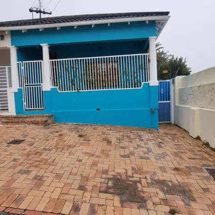 Image 5 - Sea Point Service Centre, Main Road, Cape Town Ward 54, Cape Town, 8005, South Africa - Duplex for rent