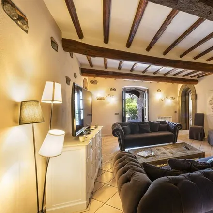 Rent this 8 bed house on Leccio in Capannori, Lucca
