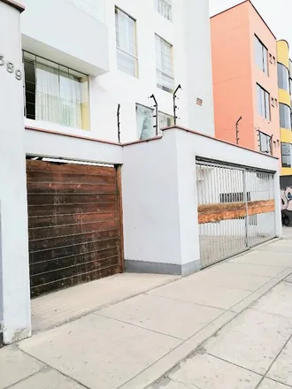 Buy this 8 bed apartment on Jirón Enrique Salazar Barreto in Santiago de Surco, Lima Metropolitan Area 15038