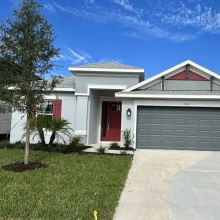 Rent this 3 bed house on 1021 Lakeside Estates Drive in Apopka, FL 32703