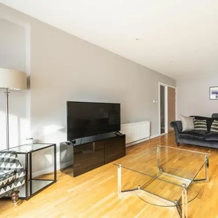 Image 3 - 7 Western Harbour Midway, City of Edinburgh, EH6 6LE, United Kingdom - Apartment for sale