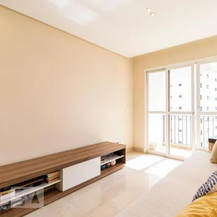Buy this 3 bed apartment on Rua Jaspe 46 in Liberdade, São Paulo - SP