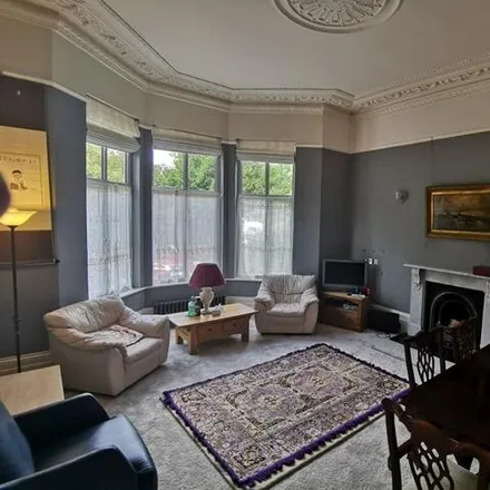 Image 3 - Mulgrave Hall, Mulgrave Road, London, SM2 6LD, United Kingdom - Apartment for rent