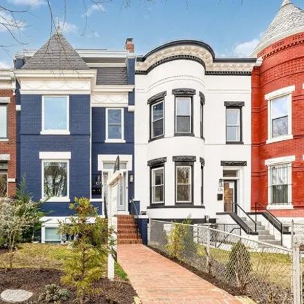Buy this 4 bed condo on 127 R Street Northeast in Washington, DC 20002