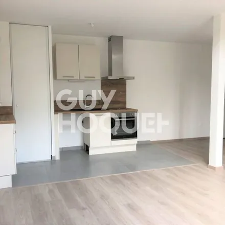 Rent this 3 bed apartment on 6 Rue de Paris in 60200 Compiègne, France