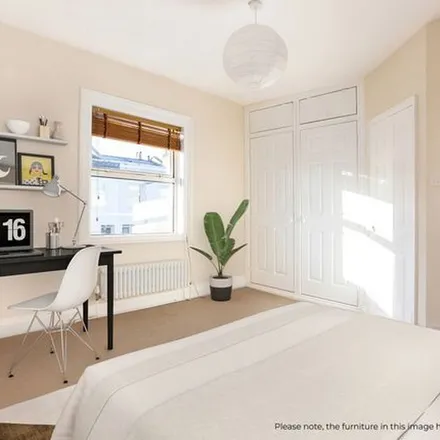 Image 1 - 20 Grosvenor Place South, Cheltenham, GL52 2RX, United Kingdom - Apartment for rent