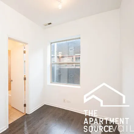 Image 4 - 5054 N Winthrop Ave, Unit 102 - Apartment for rent