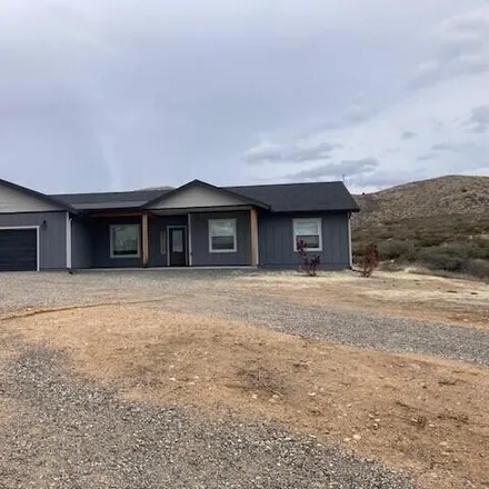 Rent this 3 bed house on Steer Lane in Yavapai County, AZ 86327