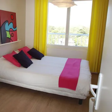 Rent this 2 bed apartment on Saint-Jean-de-Monts in 33 Rue de la Plage, 85160 Saint-Jean-de-Monts