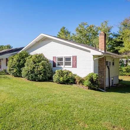 Buy this 5 bed house on 1803 Whipple Drive in Alleghany Heights, Blacksburg
