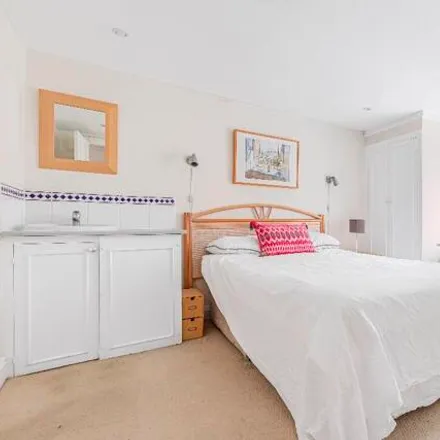 Image 5 - Stourhead House, Moreton Street, London, SW1V 2QP, United Kingdom - Apartment for sale