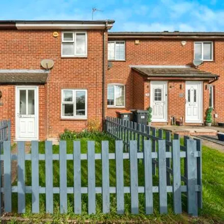 Buy this 3 bed townhouse on Lowry Drive in Houghton Regis, LU5 5SJ
