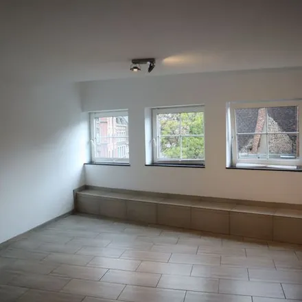 Rent this 2 bed apartment on Chaussée des Prés 2 in 4020 Grivegnée, Belgium