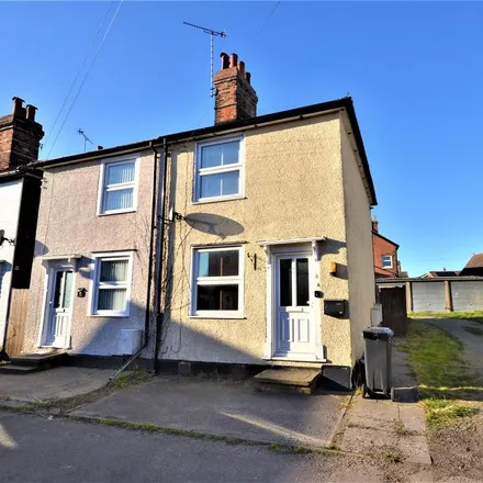Rent this 2 bed duplex on 38 Lilian Road in Burnham-on-Crouch, CM0 8DT