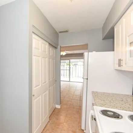 Image 7 - Colonial Townhouses Confominiums I, South Palmetto Avenue, South Daytona, FL 32119, USA - Townhouse for sale
