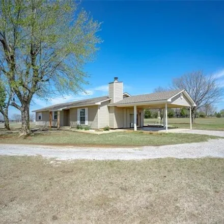 Buy this 3 bed house on E1520 Road in Garvin County, OK
