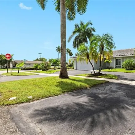 Image 3 - 21100 Highland Lakes Boulevard, Highland Lakes, Miami-Dade County, FL 33179, USA - House for rent