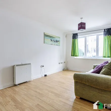 Rent this 2 bed apartment on Station Road in London, N19 5QE