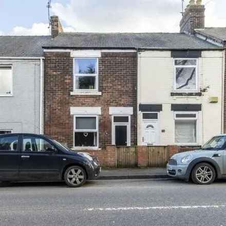 Buy this 2 bed townhouse on Pet store in Top Road, Arkwright Town
