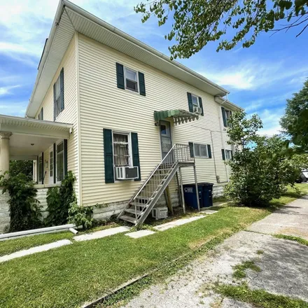 Image 3 - 1421 13th Street, Bedford, IN 47421, USA - Duplex for sale
