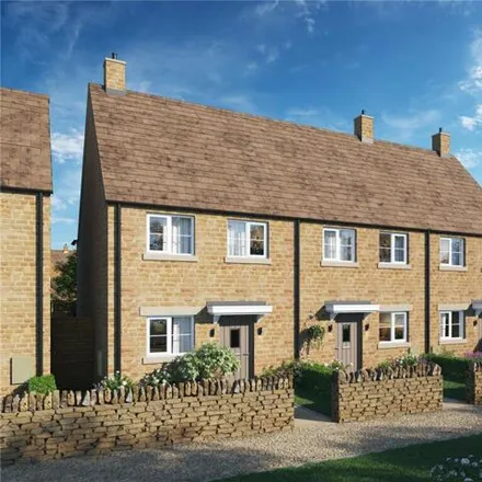 Buy this 2 bed townhouse on Stow Road in Moreton-in-Marsh, GL56 0DS