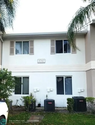 Buy this 1 bed condo on 6740 Nw 175th Ln Unit A20 in Hialeah, Florida