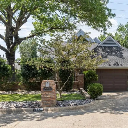 Buy this 3 bed loft on 16136 Chalfont Circle in Dallas, TX 75248