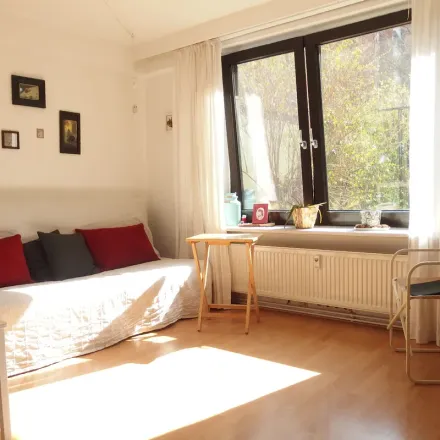 Rent this 2 bed apartment on Feldstraße in 28203 Bremen, Germany