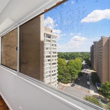 Image 6 - The Willoughby of Chevy Chase Condominium, South Building, 4515 Willard Avenue, Village of Friendship Heights, Westbard, MD 20815, USA - Condo for sale