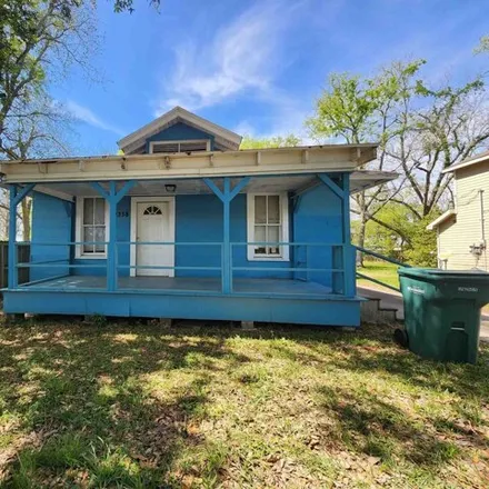 Rent this 3 bed house on 4350 Kenneth Avenue in Higgins, Beaumont