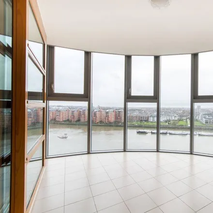 Image 9 - Falcon Wharf, 34 Lombard Road, London, SW11 3RU, United Kingdom - Apartment for rent