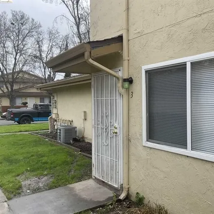 Rent this 2 bed condo on 2216 Peppertree Way in Antioch, CA 94509