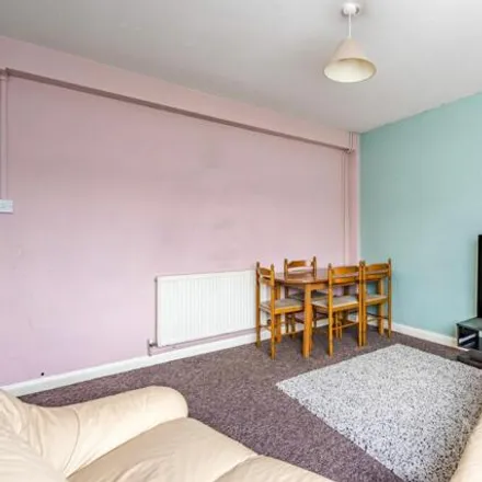Image 3 - Minors & Brady, 142 London Road North, Lowestoft, NR32 1HB, United Kingdom - Room for rent