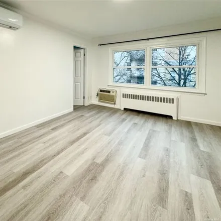 Image 2 - 30-10 23rd Street, New York, NY 11102, USA - Apartment for rent