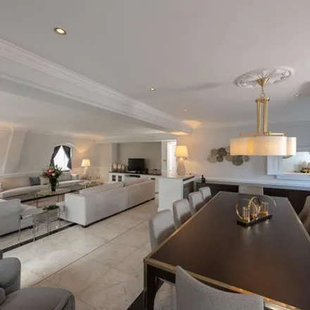 Image 2 - 13 Prince of Wales Terrace, London, W8 5PQ, United Kingdom - Townhouse for rent