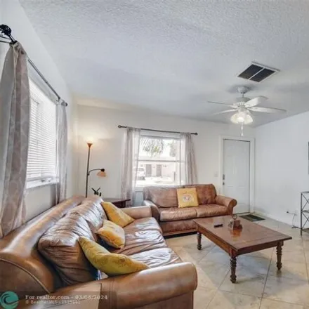 Image 3 - 210 Southeast 4th Avenue, Boynton Beach, FL 33435, USA - House for rent