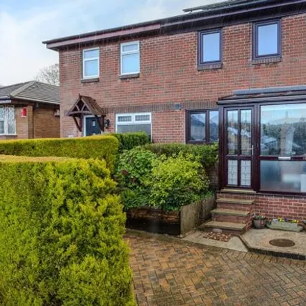 Buy this 3 bed duplex on Greenacres Drive in Birstall, WF17 9RA