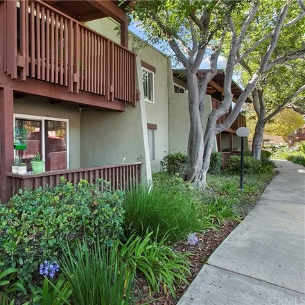 Image 2 - 201 West MacArthur Boulevard, Santa Ana, CA 92707, USA - Condo for sale