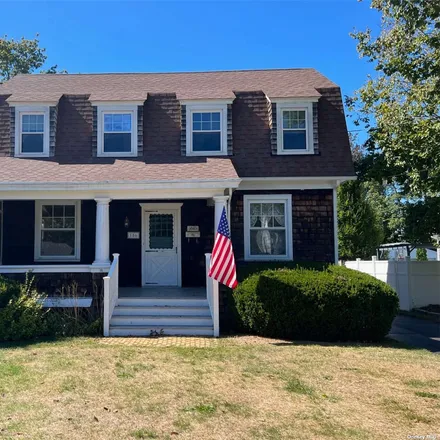 Image 2 - 156 Jayne Avenue, Village of Patchogue, NY 11772, USA - House for sale