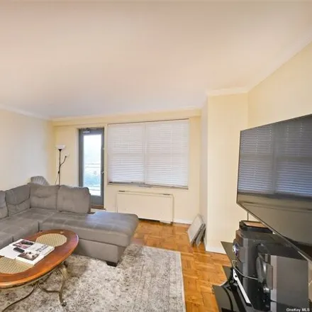 Image 4 - 125-10 Queens Blvd Unit 406, Kew Gardens, New York, 11415 - Apartment for sale