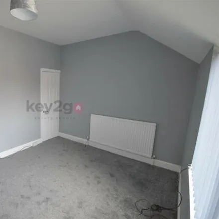 Image 2 - Manvers Road, Sheffield, S20 1AY, United Kingdom - Townhouse for rent