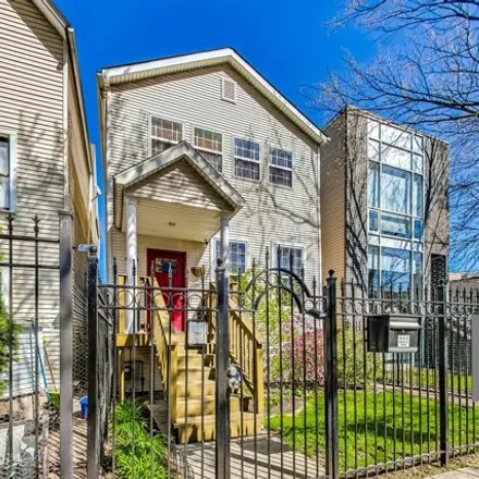 Buy this 3 bed house on 1625 North Rockwell Street in Chicago, IL 60647