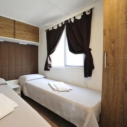 Rent this 3 bed house on Peschiera del Garda in Viale Stazione, 37019 Peschiera del Garda VR