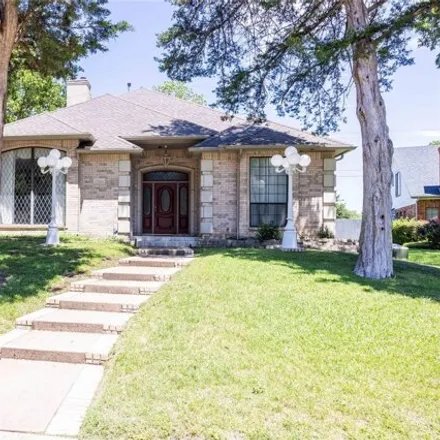 Buy this 3 bed house on 1768 Crescent Lane in Duncanville, TX 75137